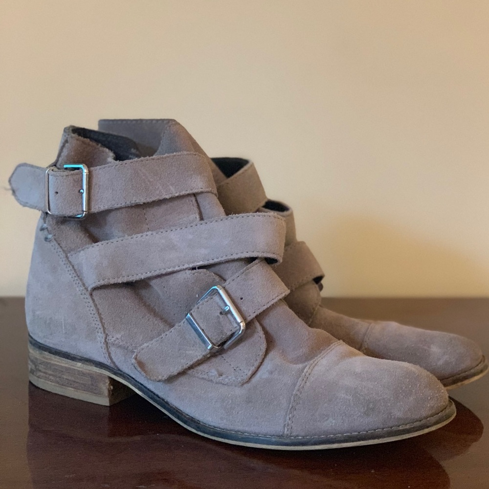 ALDO tan suede ankle boots, size 9
